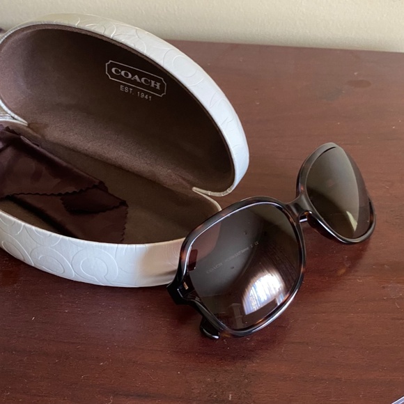 Coach Sunglasses - Picture 5 of 5